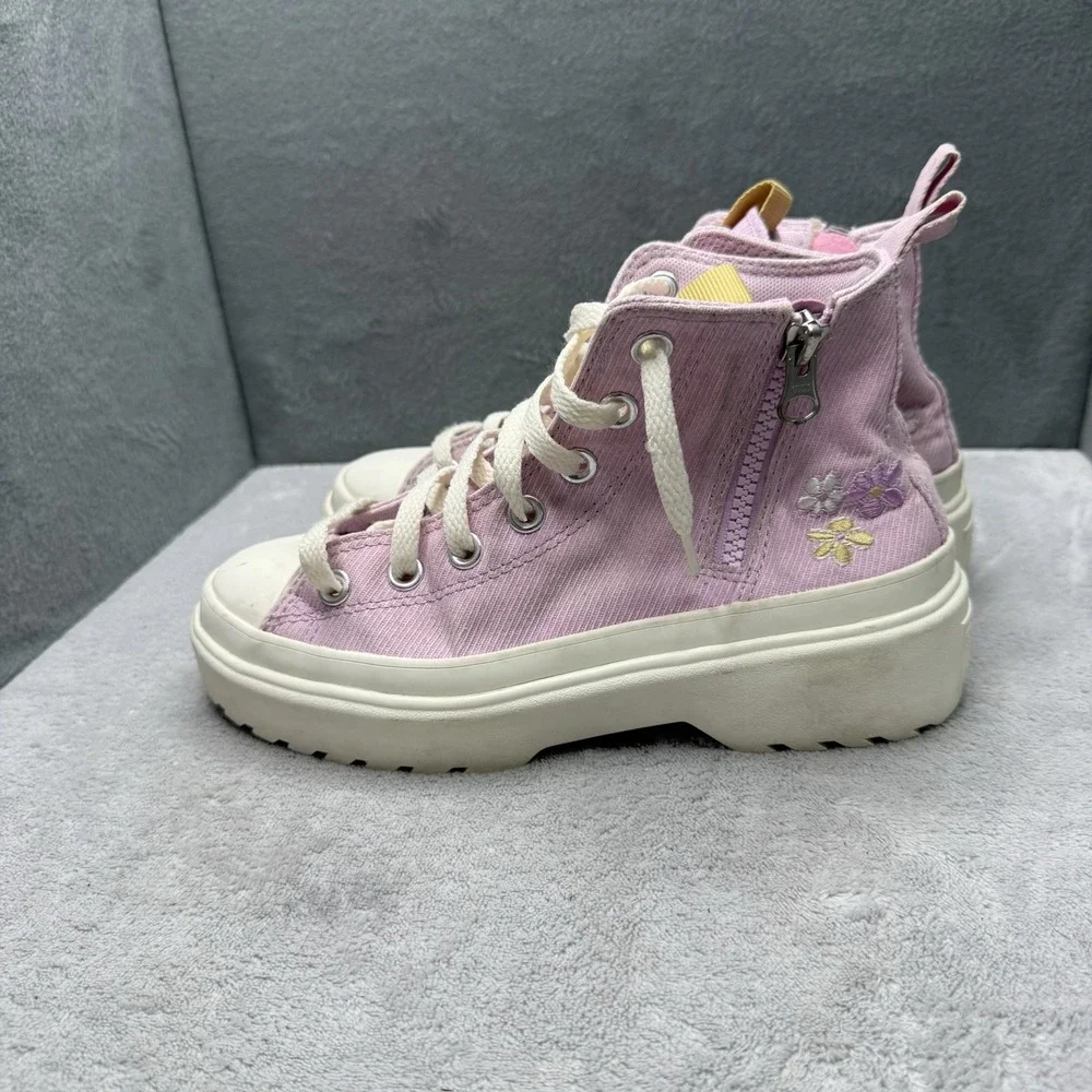 Converse Chuck Taylor All Star Lugged Lift White Platform Canvas, Youth Sz 3(35)
